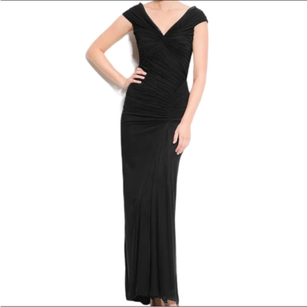 Tadashi Shoji Asymmetrical Ruched Formal Long Black Dress Gown Size XL